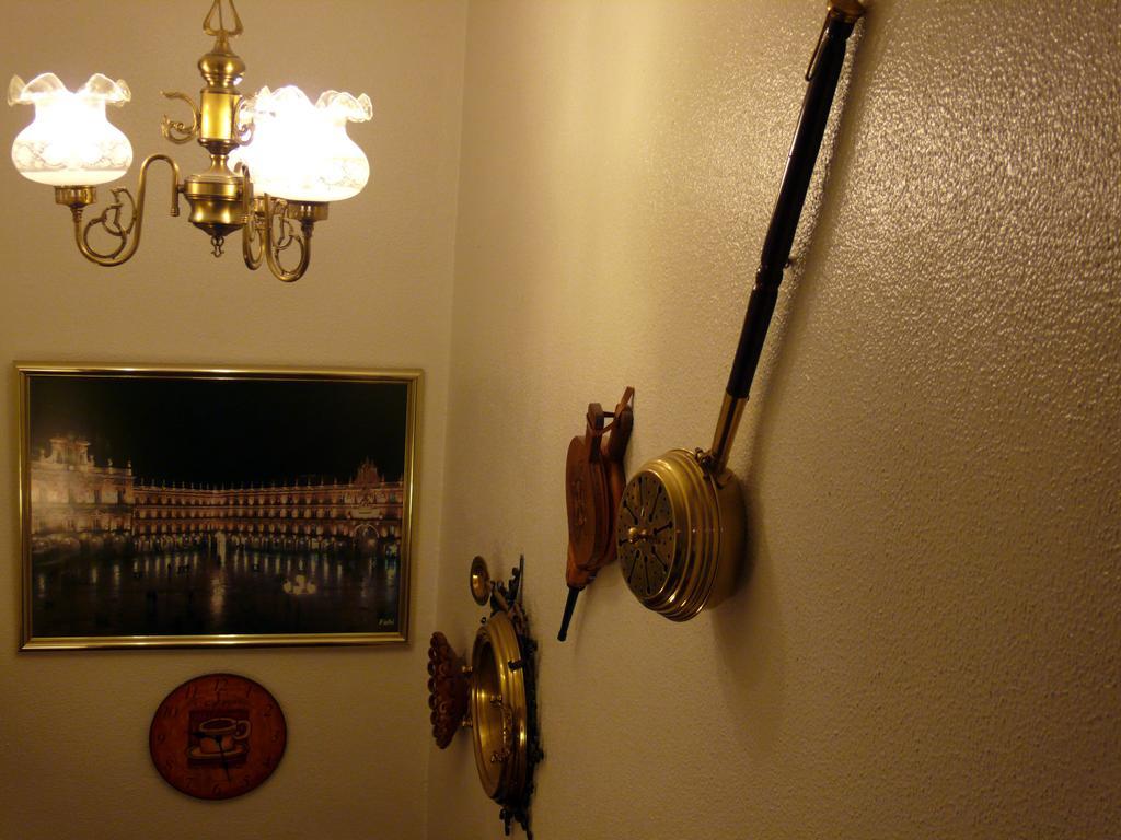 Hostal Navasfrias Salamanca Esterno foto